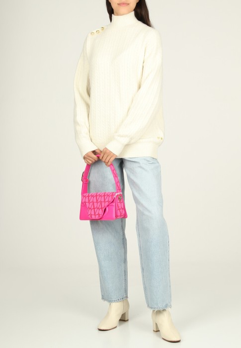 свитер  из италии вид сбоку