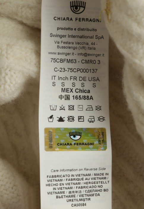 свитер  универсального стиля с лицевой стороны