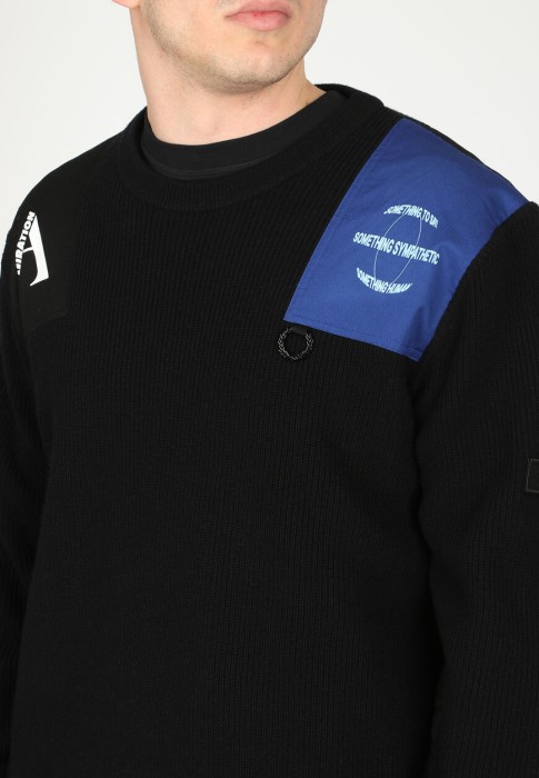 свитер  из проверенных материалов спереди