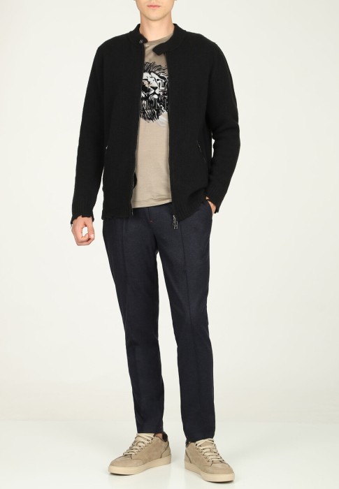 свитер  по цене 40530 руб вид справа