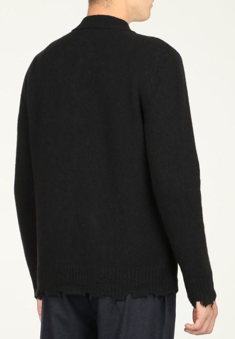 свитер  из италии вид сбоку