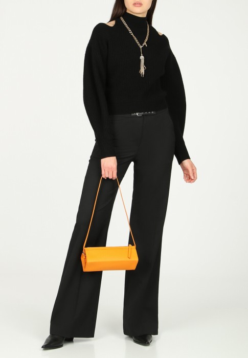 свитер  по цене 38150 руб вид справа