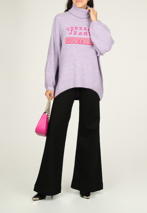 свитер  от бренда versace jeans couture вид слева