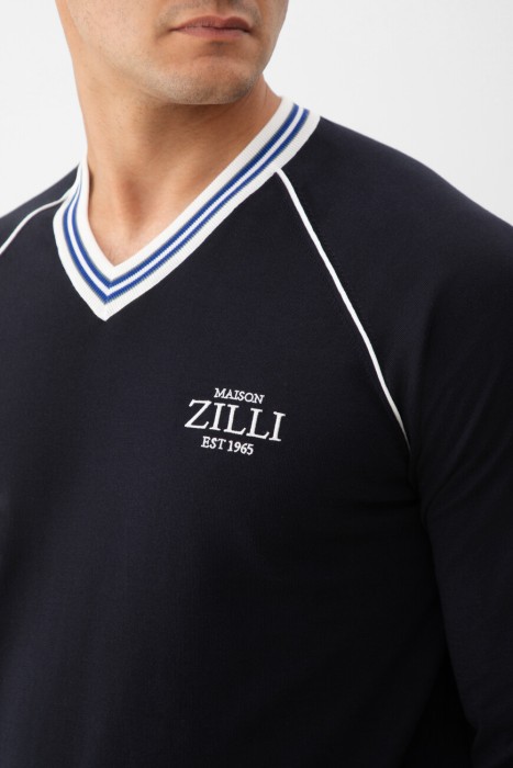 свитер  из италии вид сбоку