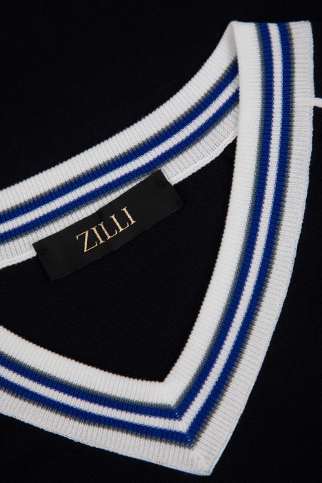 свитер  из хлопка спереди