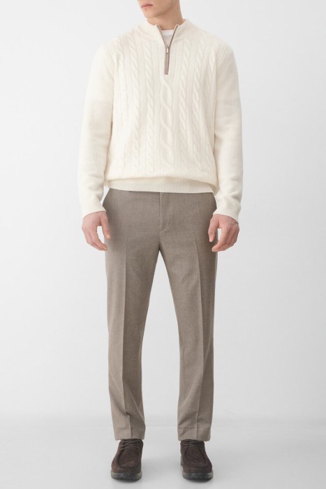 свитер  из проверенных материалов спереди