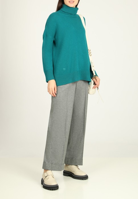 свитер  по цене 46130 руб вид справа