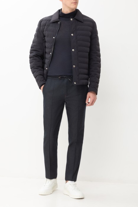 свитер  из шерсти спереди