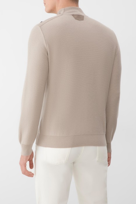 свитер  по цене 70800 руб вид справа