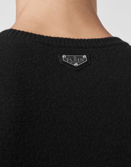 свитер  из проверенных материалов спереди