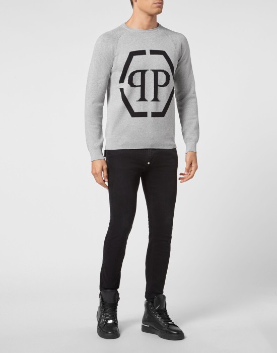 Товар серого цвета с внутренней стороны