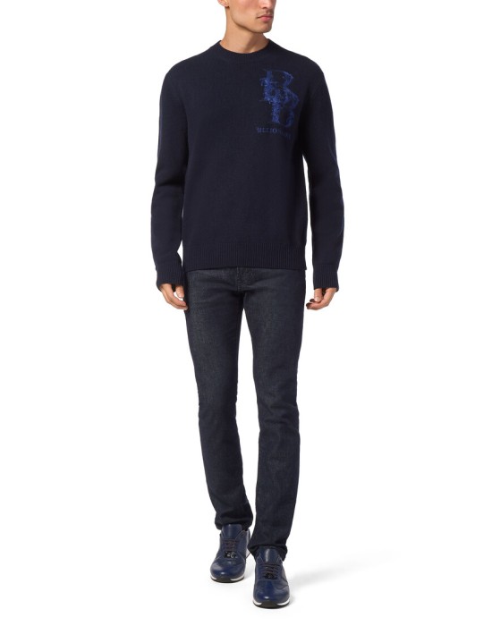 свитер  из италии вид сбоку