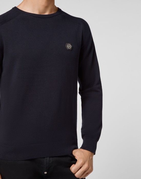 свитер  из проверенных материалов спереди