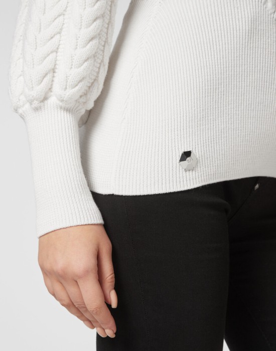 свитер  из проверенных материалов спереди