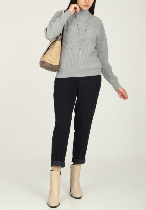 свитер  от бренда peserico вид слева