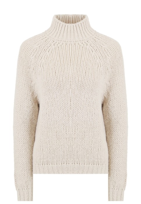 Товар с артикулом S99493F03 вид сзади