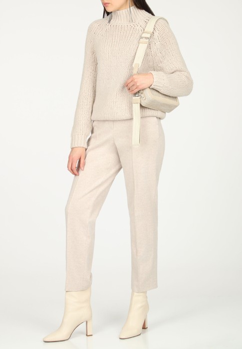 свитер  из италии вид сбоку