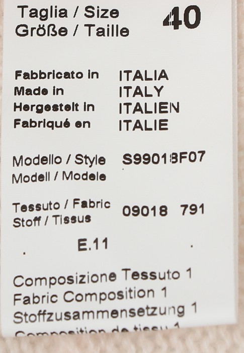 свитер  универсального стиля с лицевой стороны