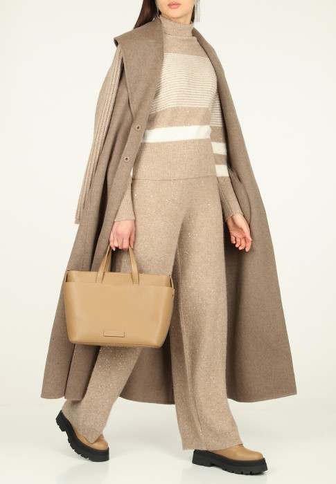 свитер  из италии вид сбоку