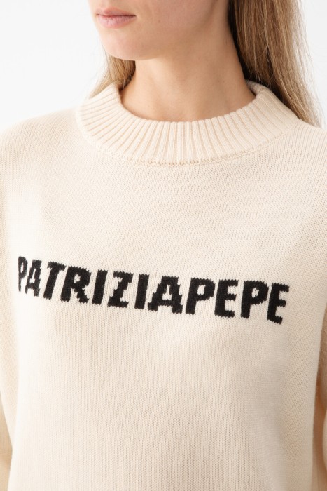 свитер  из италии вид сбоку