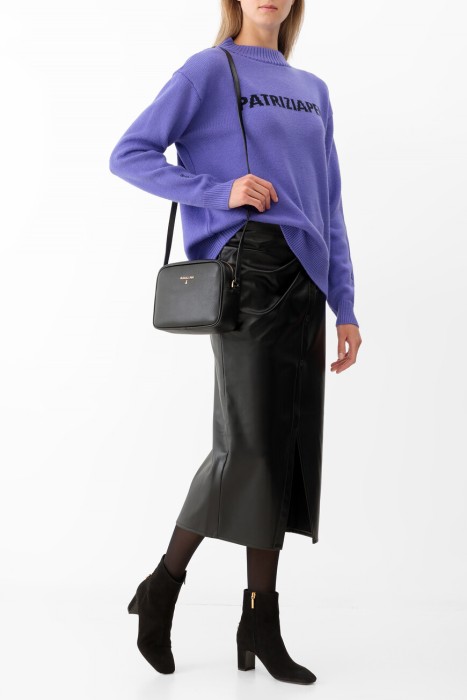 свитер  из шерсти спереди