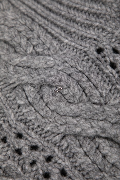 свитер  из шерсти спереди