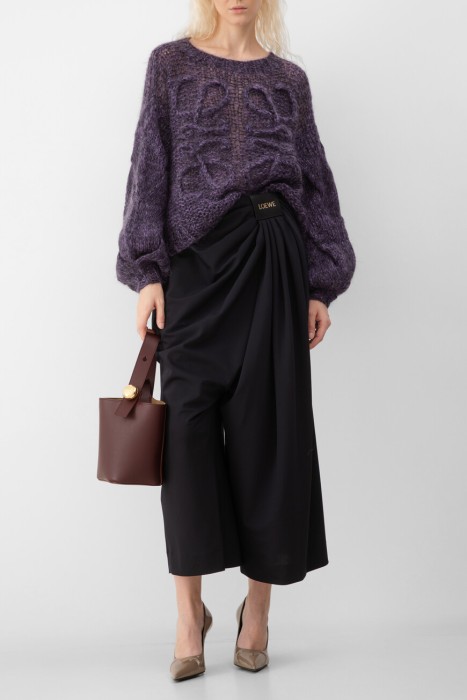 Товар фиолетового цвета с внутренней стороны