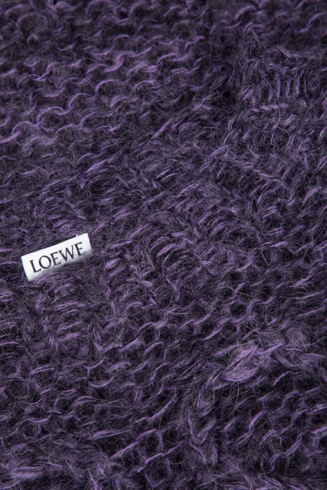 свитер  из шерсти спереди