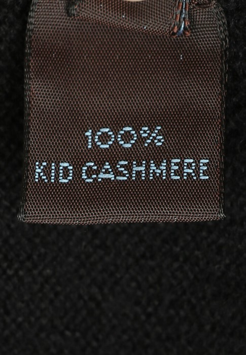 свитер  универсального стиля с лицевой стороны