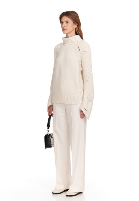 свитер  по цене 109445 руб вид справа