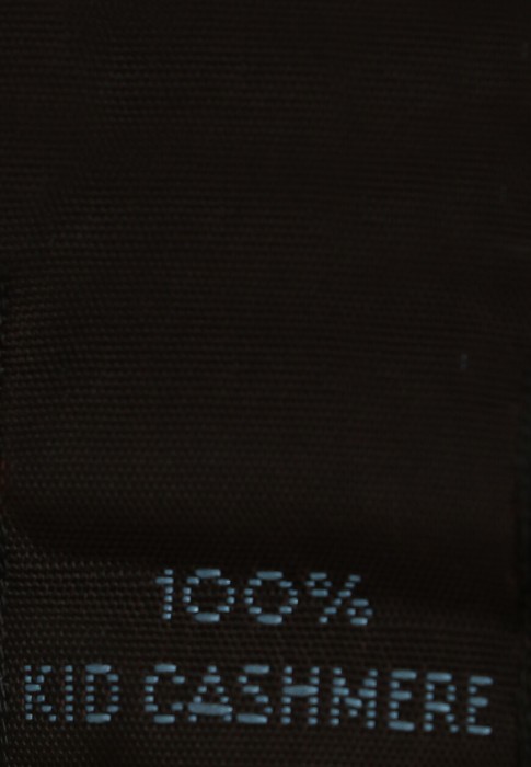 свитер  универсального стиля с лицевой стороны