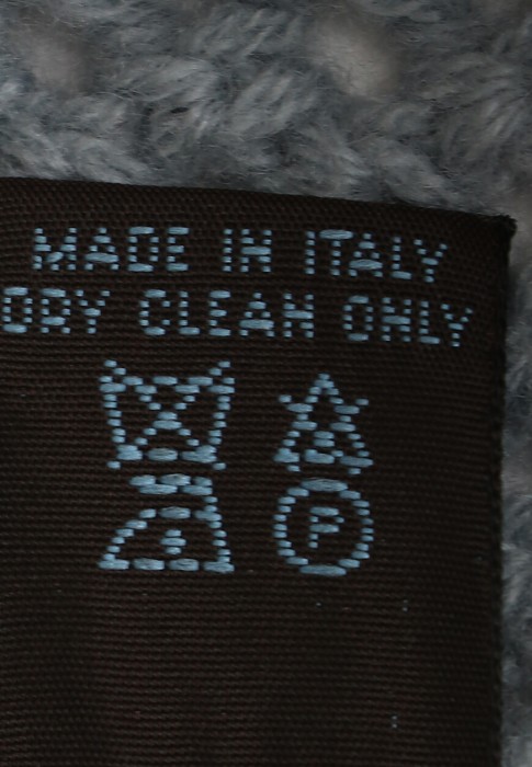 свитер  для взрослого возраста с изнаночной стороны