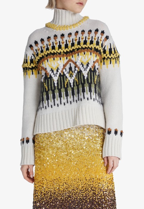 свитер  из проверенных материалов спереди