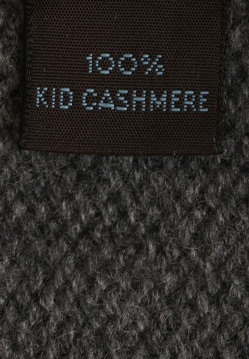 свитер  для взрослого возраста с изнаночной стороны