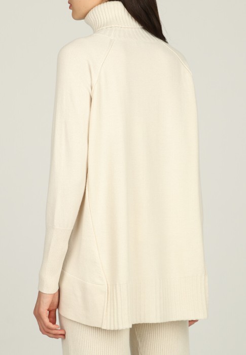 свитер  из италии вид сбоку