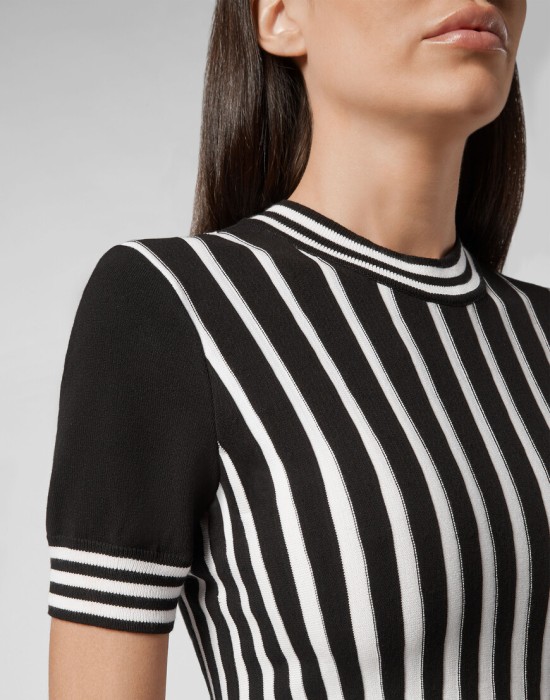 свитер  из америки вид сбоку