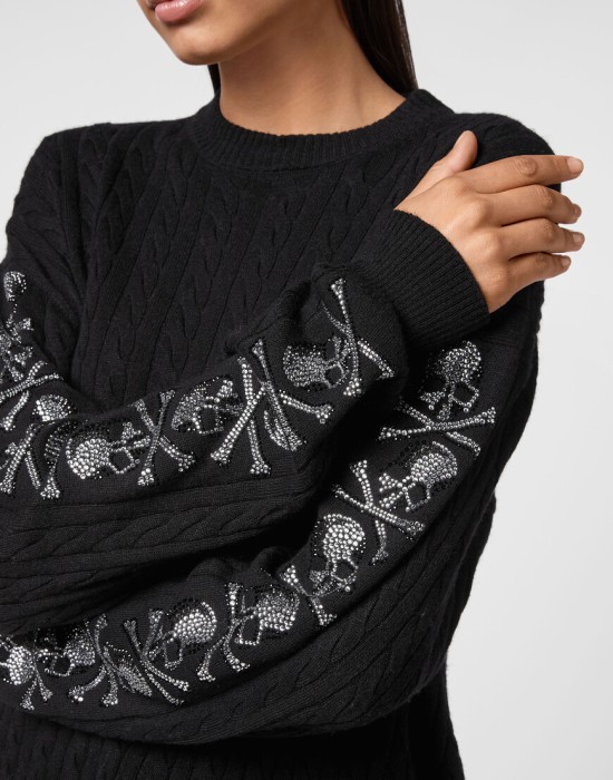 свитер  из проверенных материалов спереди