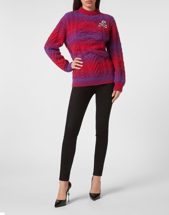 свитер  по цене 113180 руб вид справа