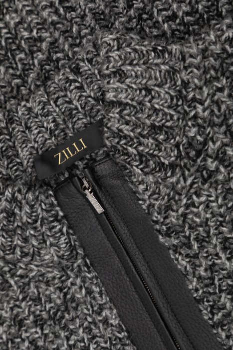 свитер  из кожи спереди