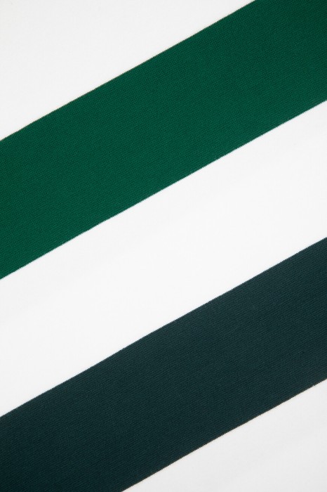 свитер  универсального стиля с лицевой стороны