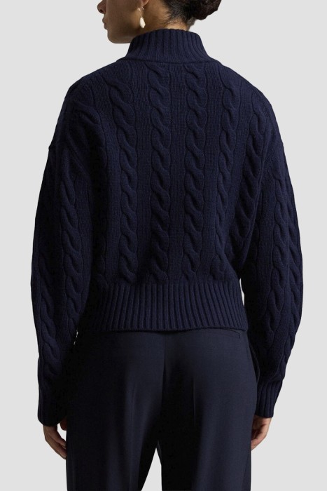свитер  от бренда ralph lauren вид слева
