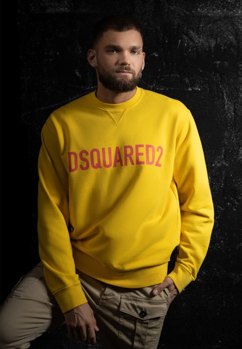 свитшот 2 от бренда dsquared вид слева