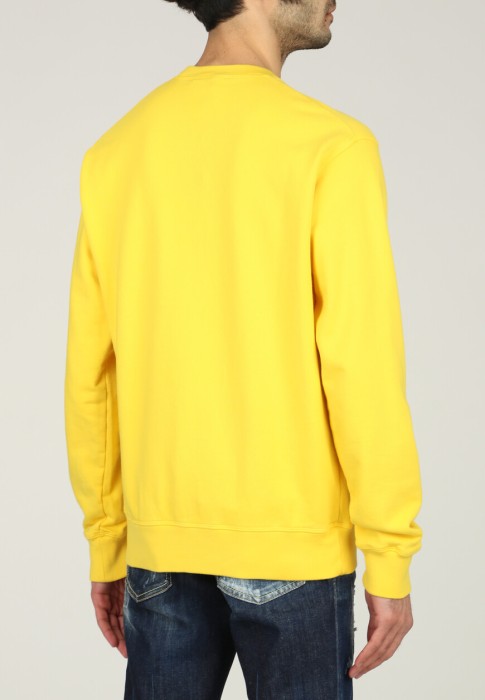 Товар желтого цвета с внутренней стороны