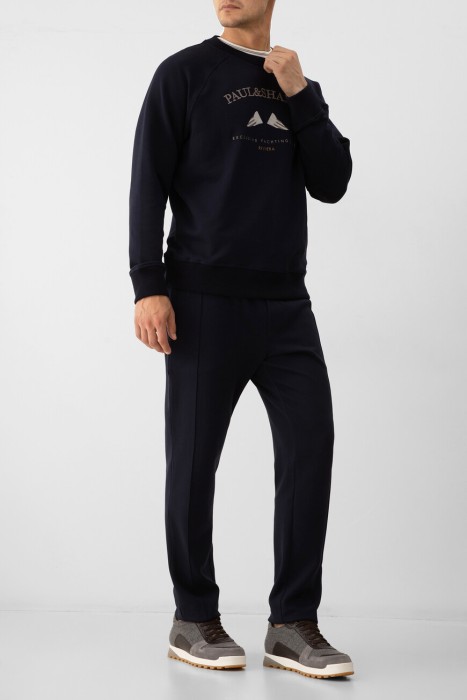 Товар синего цвета с внутренней стороны