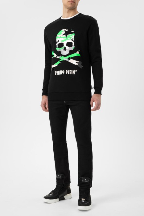 свитшот  с камуфляжным принтом от бренда philipp plein вид слева