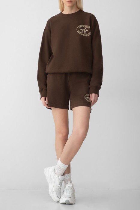 Товар коричневого цвета с внутренней стороны