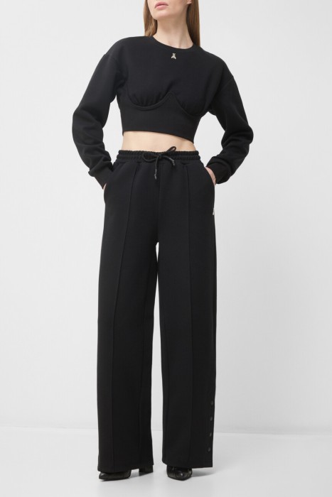 Товар черного цвета с внутренней стороны