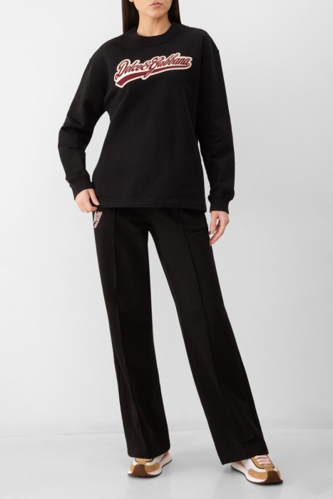 Товар черного цвета с внутренней стороны