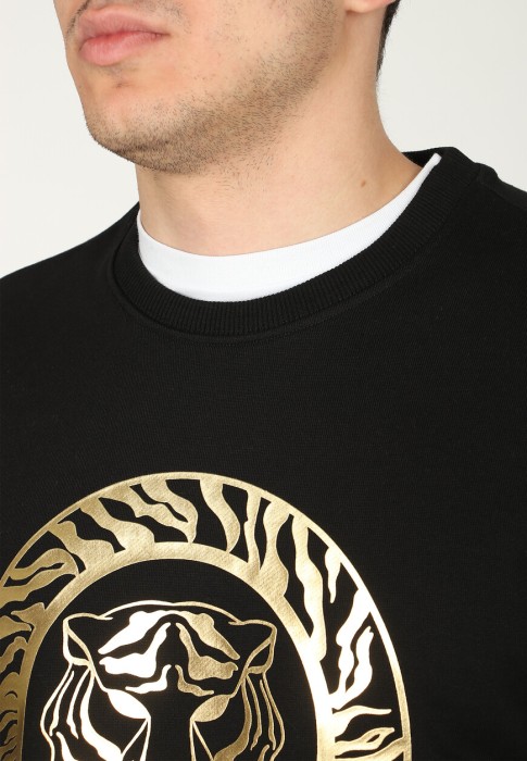 Товар черного цвета с внутренней стороны