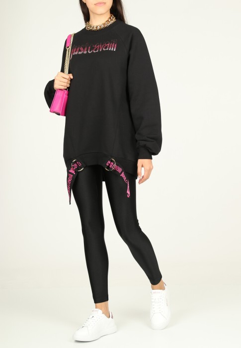 Товар черного цвета с внутренней стороны